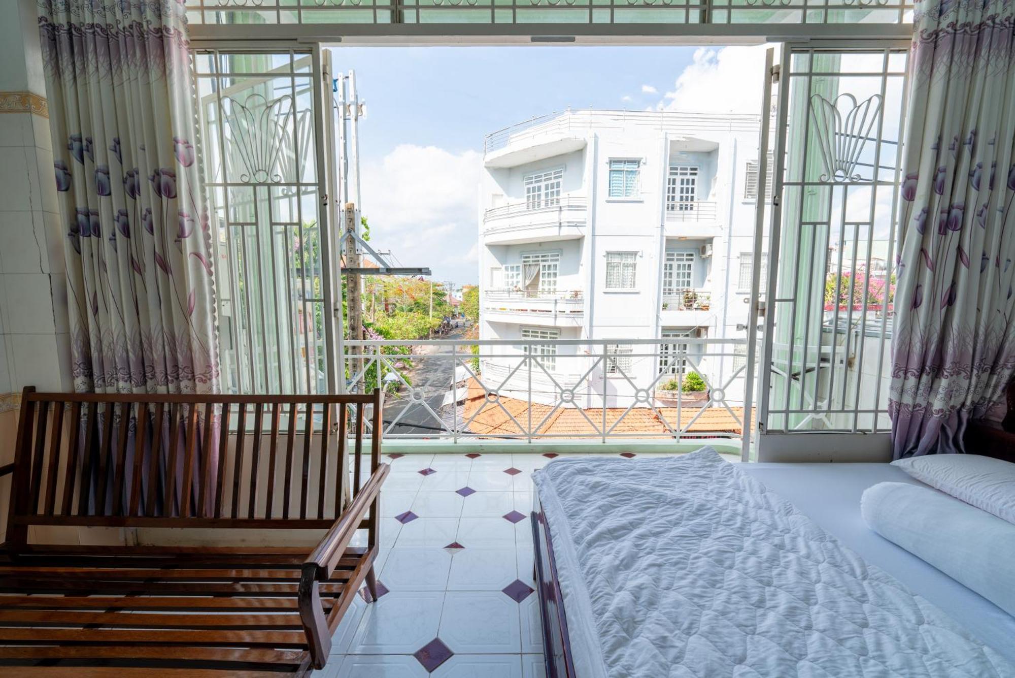 Thien Thanh Hotel Vĩnh Long Extérieur photo